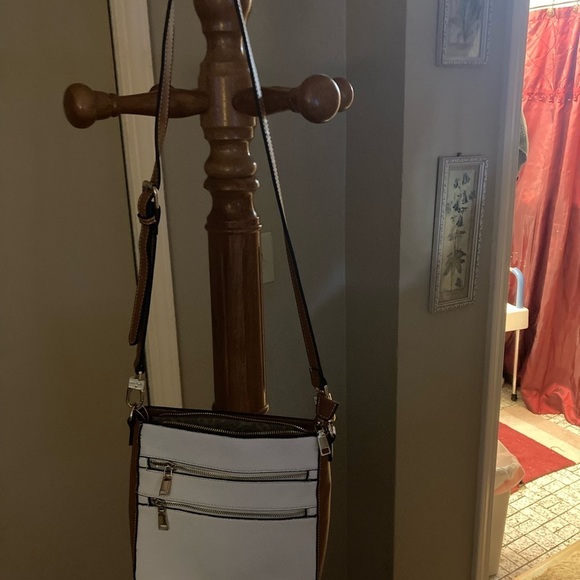Simply Noelle Handbags - Simply Noelle Tan and Cream Crossbody Bag